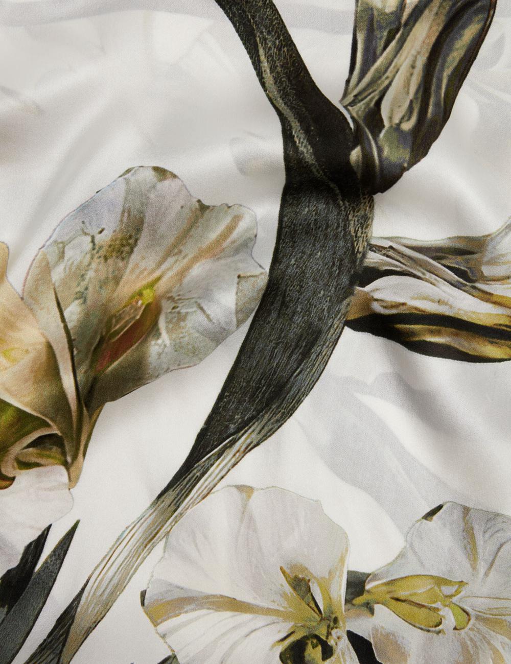 Ecru Ted Baker IRISSI - Floral Graphic Print Square Silk Women Scarves | SG  9541-MWQHT