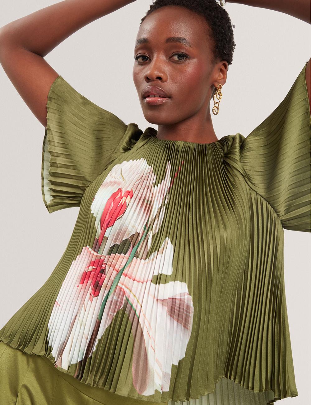 Green Ted Baker LIONAA - Floral Graphic Pleated Satin Short Sleeve Women Blouses | SG  9728-MIWGQ