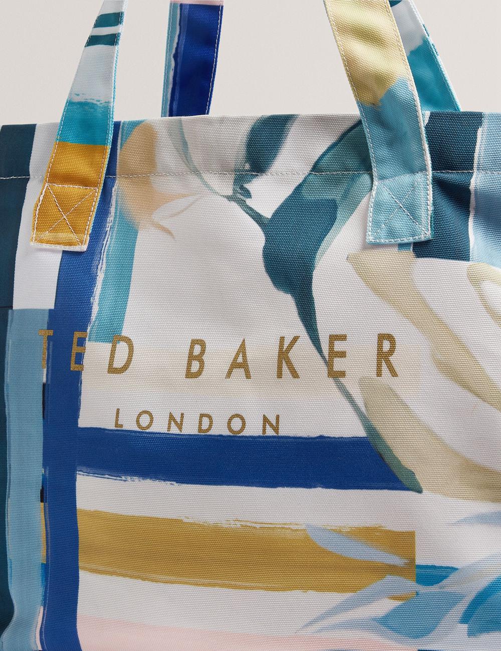 Green Ted Baker SHELYSS - Printed Beach & Flip Flops Set Women Tote Bags | SG  6520-SOHQK