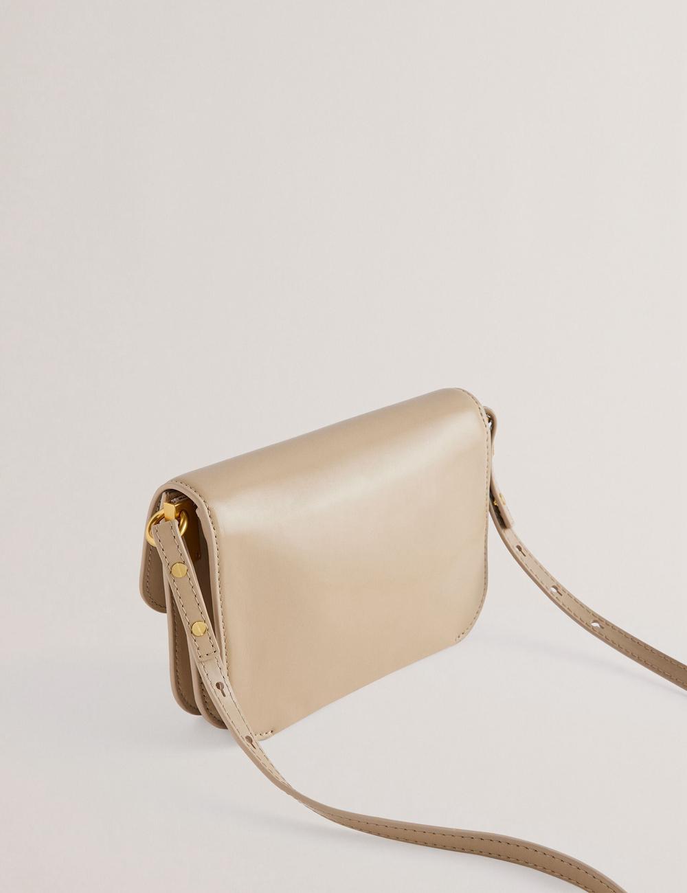 Taupe Ted Baker KKAYSA - Leather Twist Lock Small Women Crossbody Bags | SG  8134-LNJSF